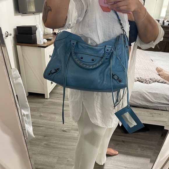 Balenciaga Handbags - Balenciaga Classic city bag